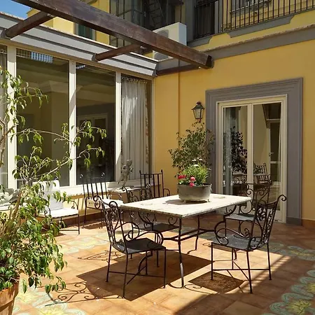 Riviera Di Chiaia Turrisi Nápoly