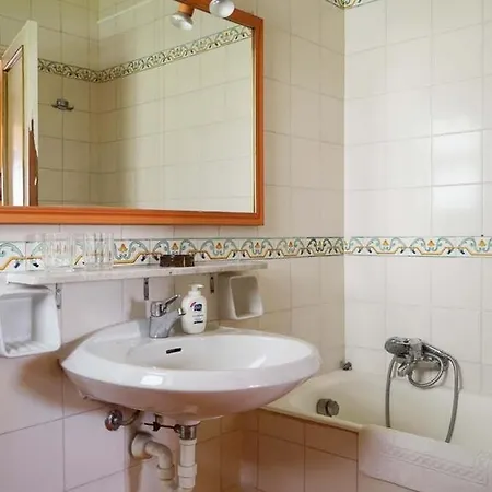 Panzió Riviera Di Chiaia Turrisi Nápoly