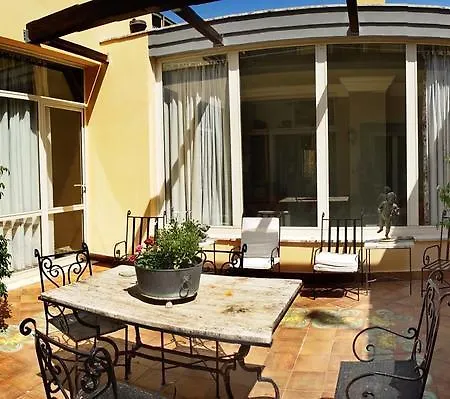 Bed and breakfast Riviera Di Chiaia Turrisi 3*
